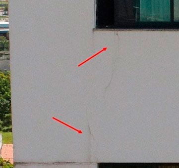Identificação de fissuras em fachada de condomínio