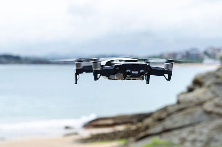 A topografia com drone representa melhor custo-benefício em relação ao levantamento topográfico tradicional
