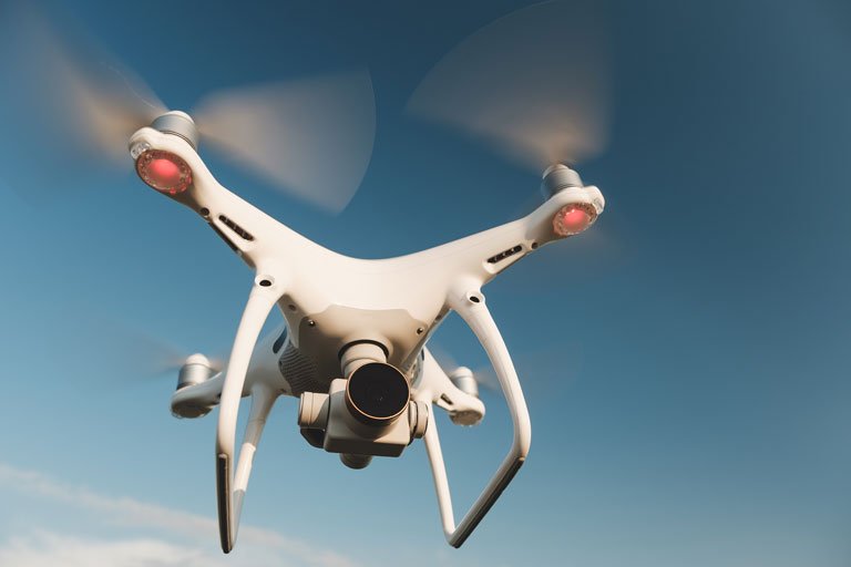 Por meio dos drones, é possível realizar projetos topográficos com qualidade superior às medições.